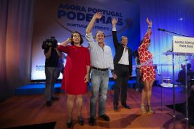 PASSOS COELHO AFASTA “ESPANTALHO” DE PRIVATIZAÇÕES E ADVERTE PARA “DIAS MENOS BONS”