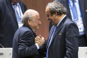 FIFA: JOSEPH BLATTER E MICHEL PLATINI PODEM SER SUSPENSOS PELO COMITÉ DE ÉTICA