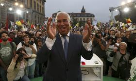 ELEIÇÕES: COSTA OUVE JOVENS EMIGRANTES NO SKYPE E PROMETE PS COM VISÃO DE FUTURO PARA PORTUGAL