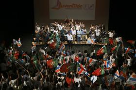 CARAVANAS PARTIDÁRIAS PASSAM PELOS AÇORES, LEIRIA, COIMBRA, PORTO E AVEIRO