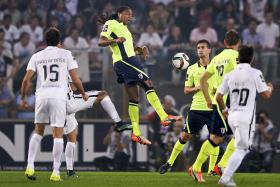 ADEPTOS DO SPORTING DE BRAGA FERIDOS, APÓS ATAQUE A AUTOCARROS