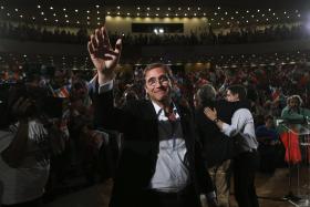 PASSOS AFIRMA QUE QUER MAIORIA NO PARLAMENTO MAS É CONTRA PODER ABSOLUTO