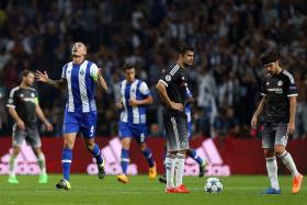 FC PORTO VENCE CHELSEA POR 2-1 E SEGUE NO SEGUNDO LUGAR DO GRUPO G