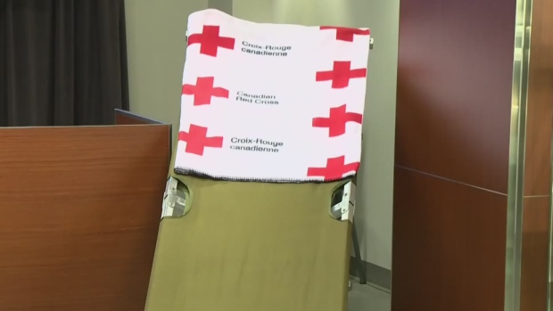 QUEBEC E CRUZ VERMELHA DOAM 5.000 CAMAS PARA REFUGIADOS SÍRIOS E MIGRANTES NA ALEMANHA