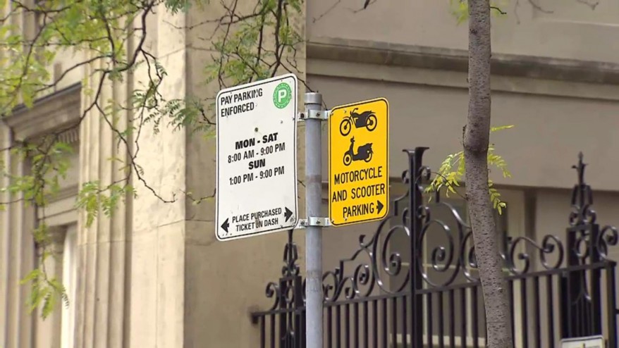 TAXAS DE ESTACIONAMENTO DE RUA EM TORONTO PODERÃO EM BREVE AUMENTAR
