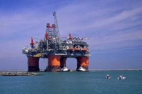 ANGOLA: PAÍS MULTIPLICOU PRODUÇÃO DE PETRÓLEO POR DEZ EM 40 ANOS DE INDEPENDÊNCIA