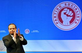 CARLOS CÉSAR MUDA 10 DAS 12 VICE-PRESIDÊNCIAS DA BANCADA DO PS