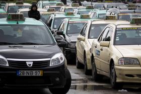 TAXISTAS DEFENDEM COIMA DE 4.000 EUROS PARA TRANSPORTE “ILEGAL E CLANDESTINO”