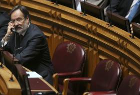 SOCIALISTA ALBERTO MARTINS PRESIDENTE INTERINO DO PARLAMENTO POR SUGESTÃO DO PSD