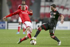 CRISTANTE E CARCELA DE REGRESSO AOS CONVOCADOS DO BENFICA