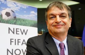 EX-SECRETÁRIO-GERAL JÉRÔME CHAMPAGNE É O QUARTO CANDIDATO À PRESIDÊNCIA DA FIFA