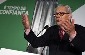 ANTÓNIO ARNAUT APELA À FORMAÇÃO DE GOVERNO DO PS COM BE E PCP