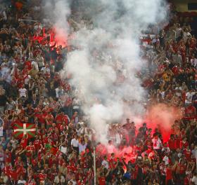 UEFA ABRE INQUÉRITO DISCIPLINAR AO BENFICA POR INCIDENTES NO VICENTE CALDERÓN
