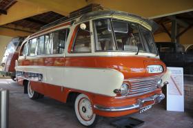 RELÍQUIA DO TRANSPORTE COLETIVO DE PASSAGEIROS É VEDETA EM MUSEU DE VIANA