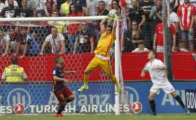 SEVILHA IMPÕE SEGUNDA DERROTA AO FC BARCELONA NA LIGA ESPANHOLA