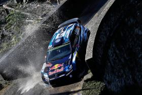 LATVALA VENCE RALI DA CÓRSEGA
