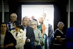 COSTA DIZ-SE SERENO E VALORIZA “EXCELENTE SINAL” QUE É MENOR ABSTENÇÃO