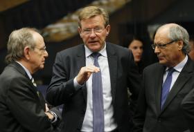 MINISTROS DAS FINANÇAS DA UE ALCANÇAM COMPROMISSO SOBRE ACORDOS FISCAIS