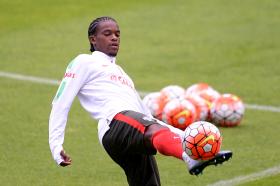 BENFIQUISTA NÉLSON SEMEDO OPERADO AO JOELHO DIREITO