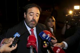 COSTA NÃO TEM MANDATO PARA DEFINIR SE PS NEGOCEIA À ESQUERDA OU DIREITA – ANTÓNIO GALAMBA