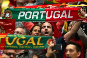 PORTUGAL EMPATADO A ZERO COM A DINAMARCA, AO INTERVALO