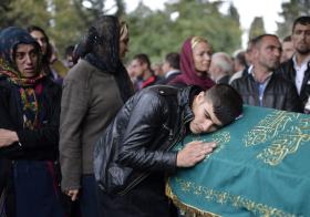 GOVERNO TURCO PROSSEGUE BUSCA DE INDÍCIOS SOBRE AUTORIA DO ATENTADO DE ANCARA