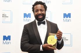 ESCRITOR JAMAICANO MARLON JAMES VENCE MAN BOOKER PRIZE