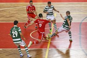 BENFICA VENCE SPORTING EM DÉRBI ‘ESCALDANTE’ NO FUTSAL