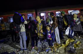 MIGRAÇÕES: 10.000 ENTRARAM NA MACEDÓNIA EM 24 HORAS – POLÍCIA
