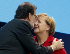 GOVERNO: ANGELA MERKEL ESPERA QUE “COMPANHEIRO PEDRO” PASSOS COELHO FORME GOVERNO
