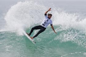 FREDERICO MORAIS ELIMINA MICK FANNING NA ETAPA PORTUGUESA DE SURF