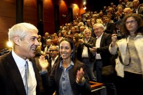 “TODOS OS MEUS DIREITOS POLÍTICOS ESTÃO INTACTOS E TENCIONO EXERCÊ-LOS” — SÓCRATES