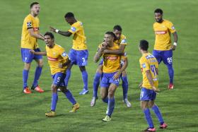 ESTORIL-PRAIA EMPATA NA RECEÇÃO AO RIO AVE NO ÚLTIMO MINUTO