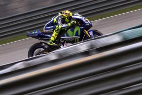 ROSSI SAIRÁ NO ÚLTIMO LUGAR PARA DERRADEIRA CORRIDA DO MUNDIAL DE MOTOCICLISMO
