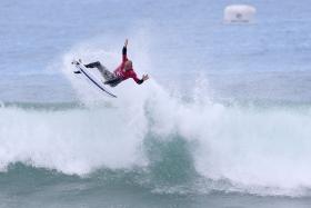 ETAPA DE PENICHE DO CIRCUITO MUNDIAL DE SURF RETOMADA NO MOLHE LESTE