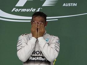 HAMILTON EUFÓRICO POR TER IGUALADO TRICAMPEONATO DO ÍDOLO AYRTON SENNA