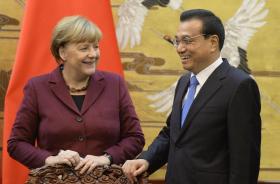 MERKEL CHEGA À CHINA PARA VISITA DE DOIS DIAS COM FORTE COMPONENTE ECONÓMICA