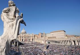 VATICANO EXPULSA PADRE DE CONGREGAÇÃO POR SE TER DECLARADO HOMOSSEXUAL