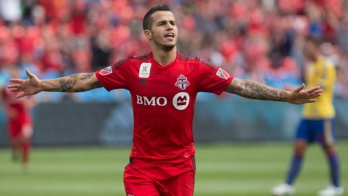 Sebastian Giovinco celebra mais um golo – 19 de setembro de 2015. (Chris Young / THE CANADIAN PRESS)