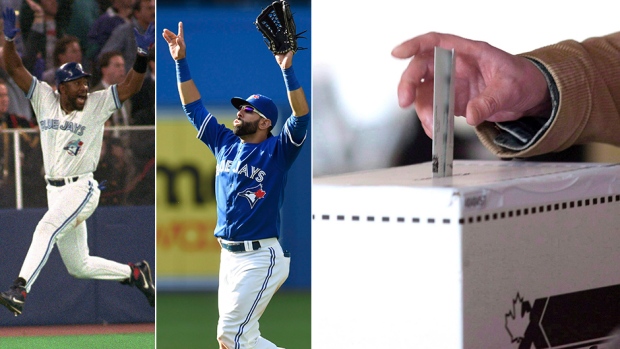 Joe Carter comemora a vitória para os Blue Jays na World Series de 1993. Em 2015, os Jays estão novamente na corrida para o título, desta vez auxiliados por Jose Bautista. (Mark Duncan/Frank Gunn/Chris Young/Canadian Press)