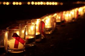 AUMENTAM INFETADOS PELO VIH COM MAIS DE 50 E 65 ANOS, TESTE ACONSELHÁVEL A TODOS