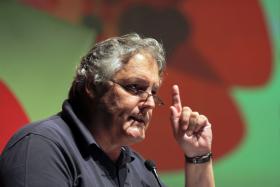 GOVERNO: RENOVAÇÃO COMUNISTA ASSINALA “ENORME VIRAGEM” APÓS 15 ANOS A RECLAMAR CONVERGÊNCIA