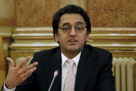 PHAROL ADMITE POSSIBILIDADE DE VIR A PROCESSAR ZEINAL BAVA