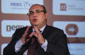 ANTÓNIO VITORINO DIZ QUE COMPROMISSOS EUROPEUS SÃO TESTE PARA GOVERNO E COLIGAÇÃO