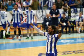 FC PORTO VENCE E SEGUE NA CORRIDA AOS 16 AVOS DE FINAL DA ‘CHAMPIONS’ DE ANDEBOL