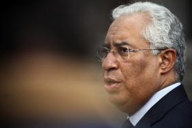 PRESIDENTE DO PS DIZ QUE PROSSEGUEM AS NEGOCIAÇÕES COM O PCP PARA GOVERNO ALTERNATIVO