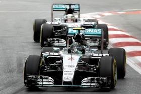 NICO ROSBERG VENCE GP DO MÉXICO E MERCEDES FAZ NOVA ‘DOBRADINHA’