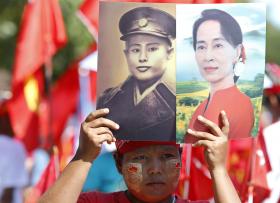 SUU KYI DIZ QUE VAI DIRIGIR GOVERNO DA BIRMÂNIA SE O SEU PARTIDO GANHAR AS ELEIÇÕES