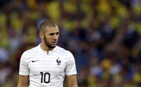 PRESIDENTE DO REAL ACREDITA NA INOCÊNCIA DE BENZEMA, QUE JÁ TREINA EM MADRID