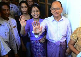 PRESIDENTE BIRMANÊS FELICITA SUU KYI E PROMETE FACILITAR PACÍFICA TRANSIÇÃO DE PODER